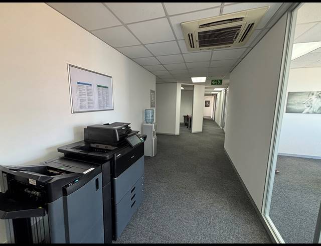 562.40M² OFFICE TO LET IN TYGER VALLEY